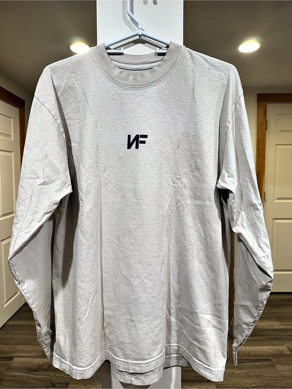 NF Long Sleeve Graphic Tee Size Medium Like New